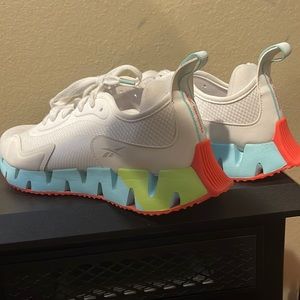 Reebok Zig Dynamica Sneaker White 8.5 Medium width